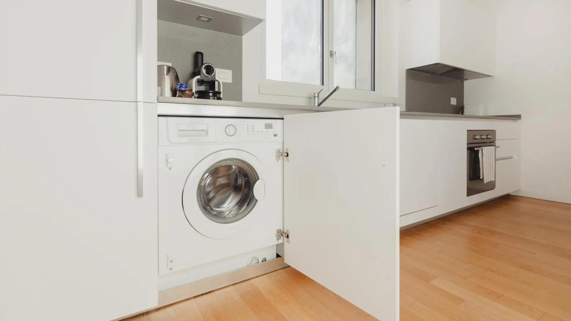 Gohost - Modern Apartments With Private Terrace Near Duomo Milaan