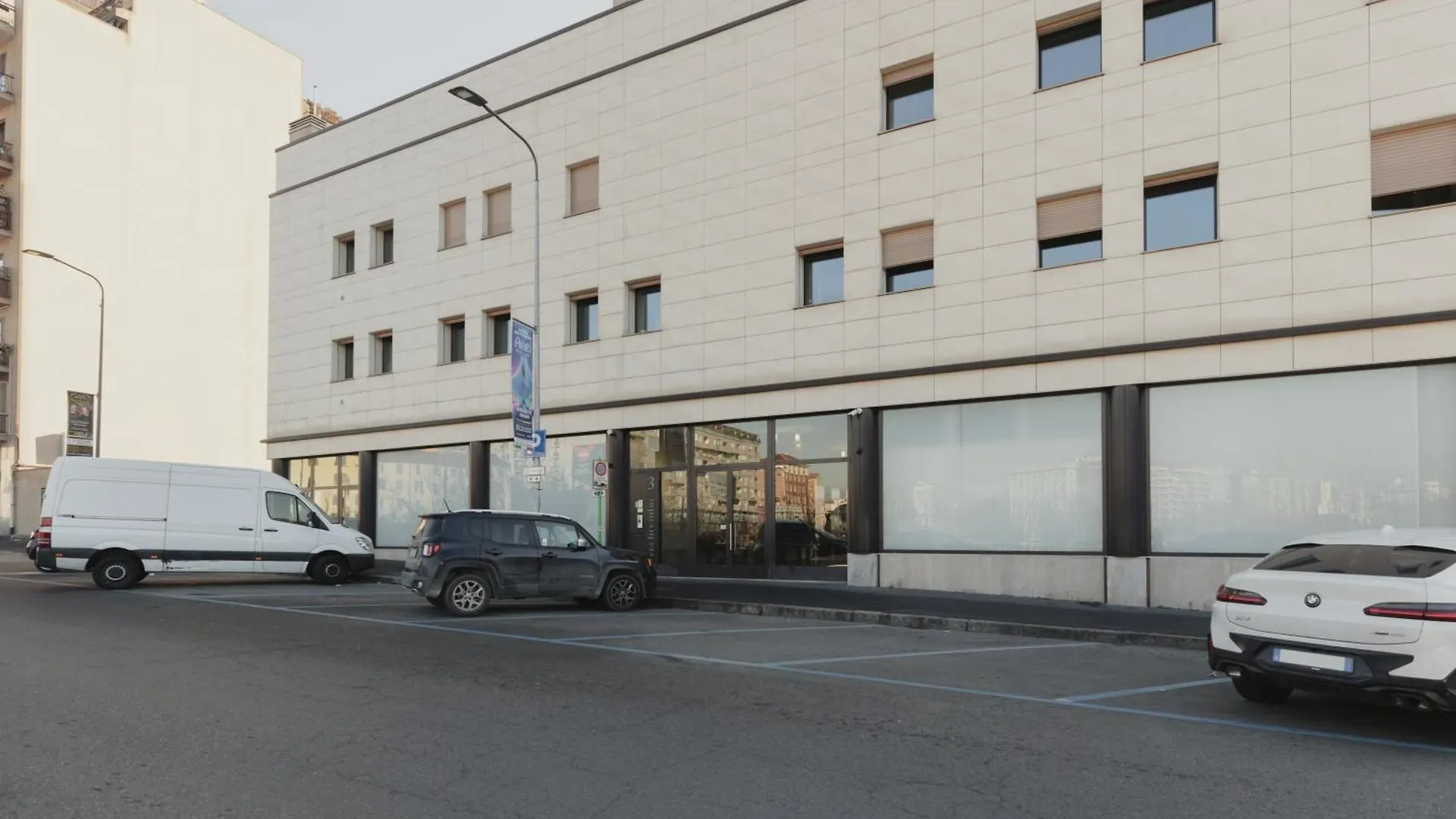 Gohost - Modern Apartments With Private Terrace Near Duomo Milaan