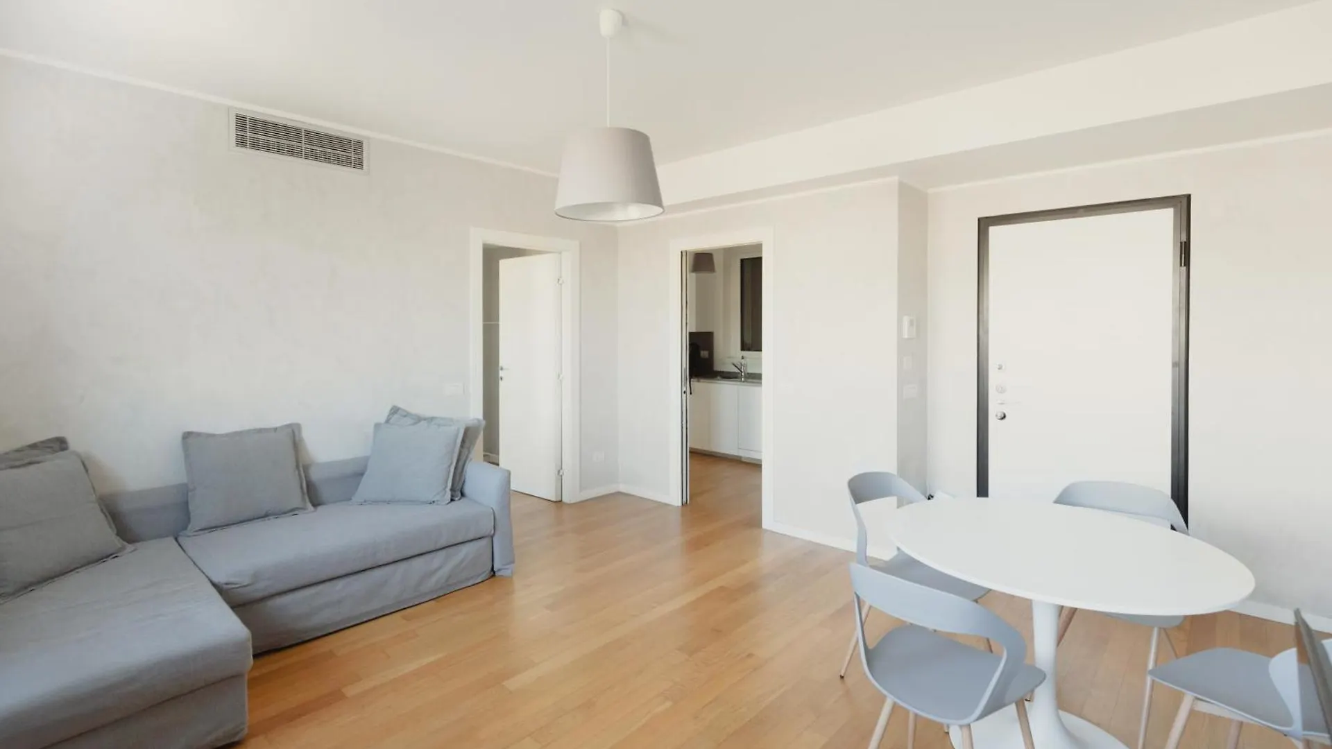 Gohost - Modern Apartments With Private Terrace Near Duomo Milaan