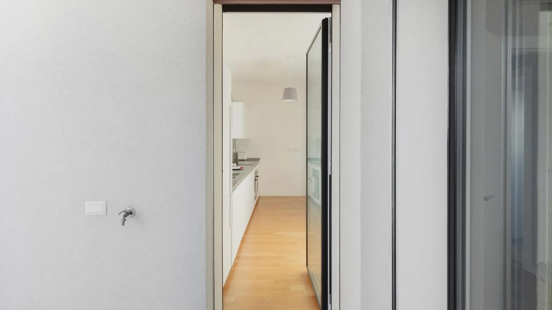 Gohost - Modern Apartments With Private Terrace Near Duomo Milaan