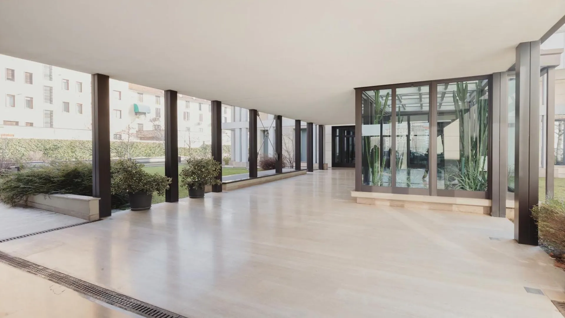 Gohost - Modern Apartments With Private Terrace Near Duomo Milan Italie