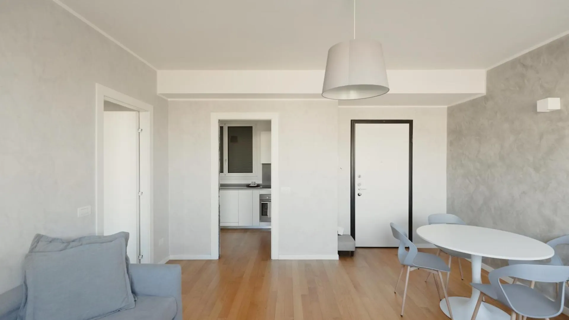 Gohost - Modern Apartments With Private Terrace Near Duomo Milano