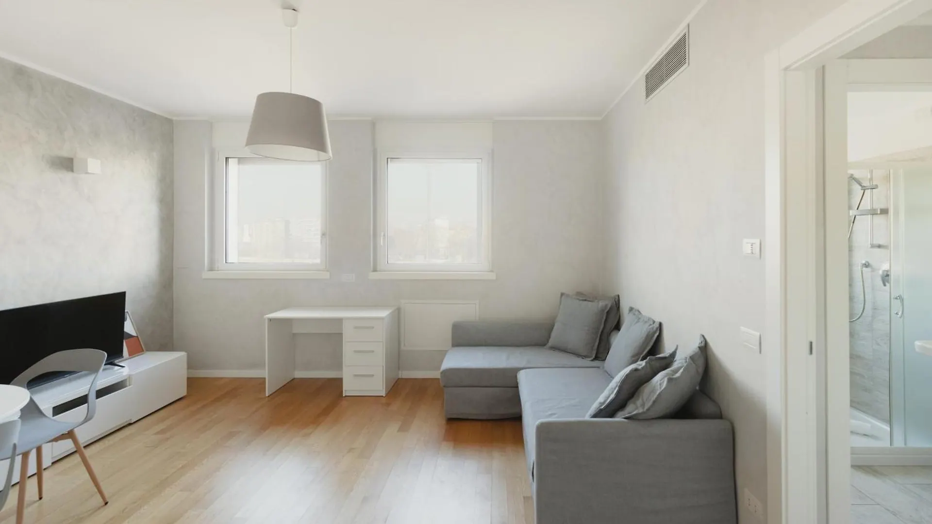 Gohost - Modern Apartments With Private Terrace Near Duomo Milano